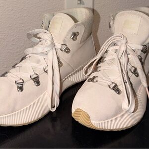 Sorel Out N About III Conquest Waterproof Suede Boots Size 8